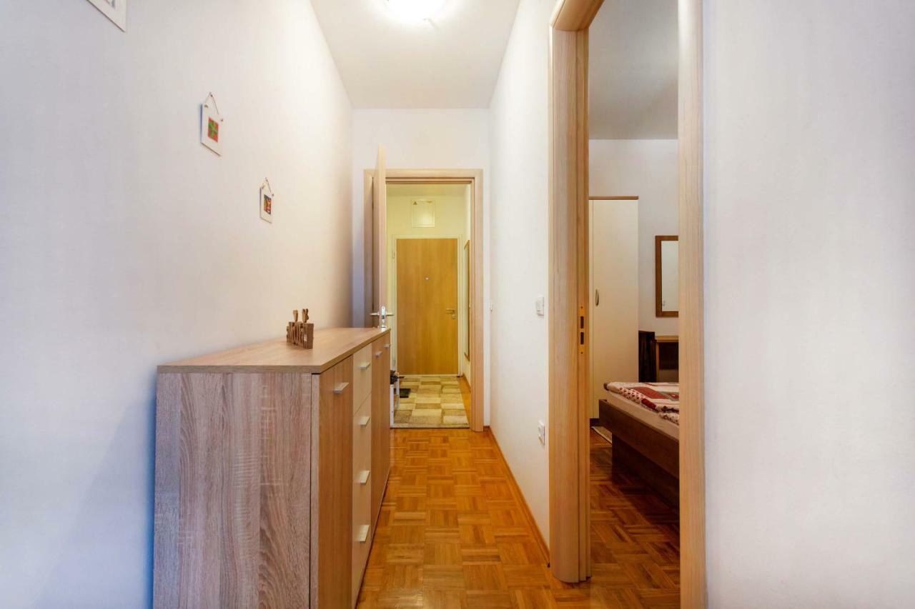 Apartma Luna *