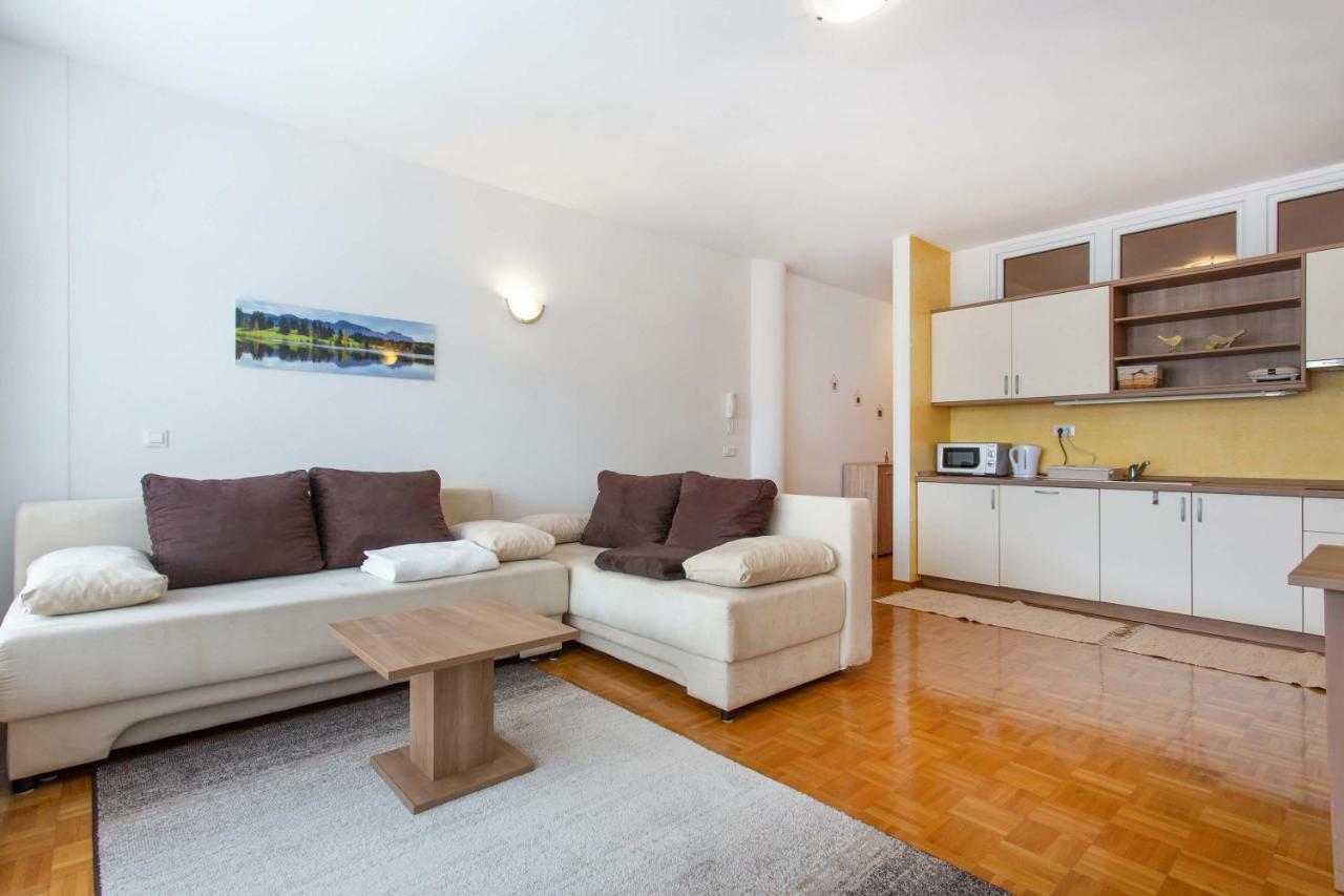 Apartment Apartma Luna *